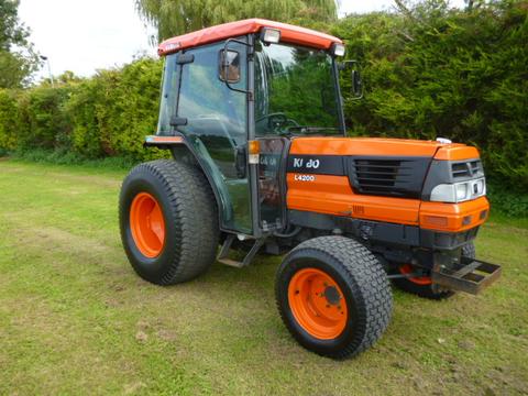 Service Manual - Kubota L4200 Tractor Download