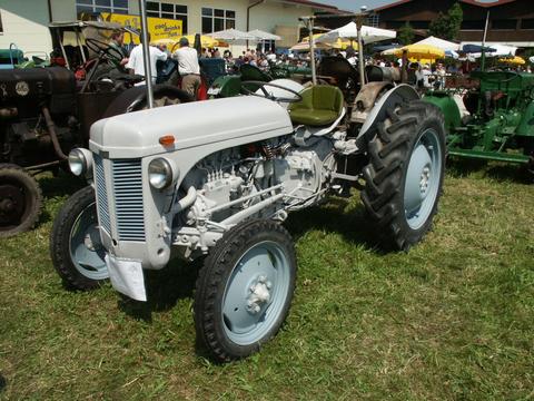 Service Manual - Massey Ferguson TO20 Tractor Download